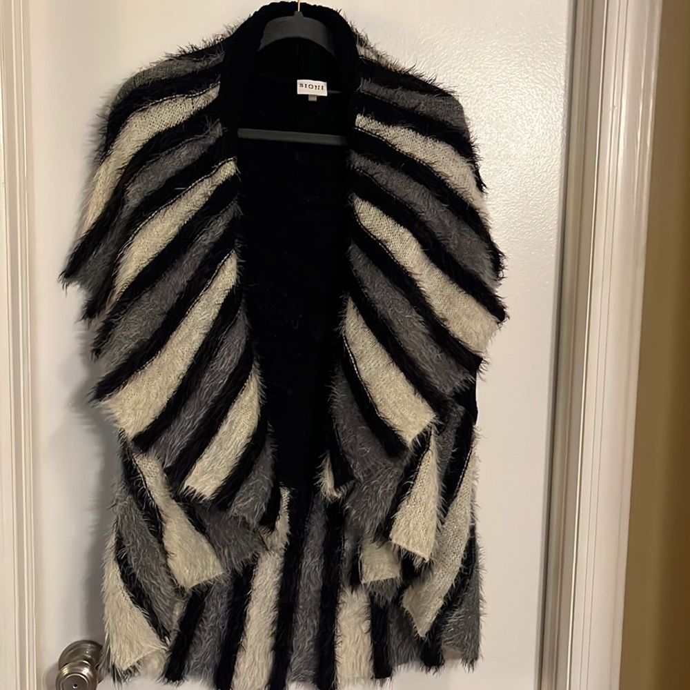 EYELASH SWEATER VEST - SIZE L